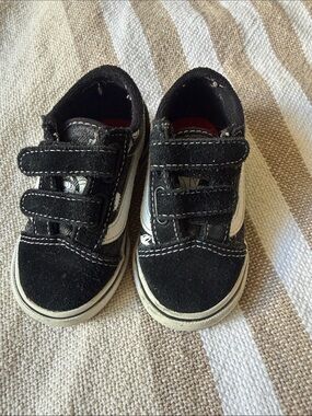 Vans Disney Black and White Kids Velcro Skate Shoes